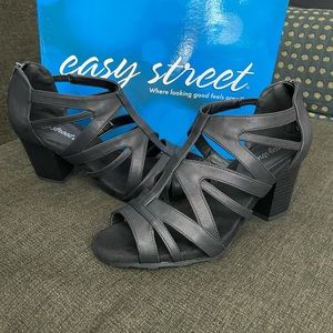 Easy Street Amaze Sandal 8.5 WW